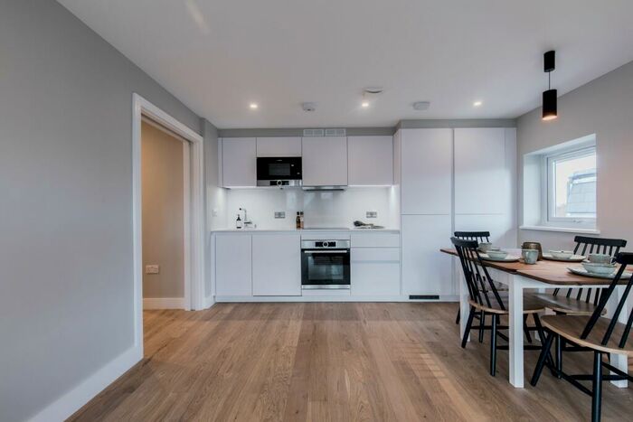 1 Bedroom Flat To Rent In Pavilion Court, NW3