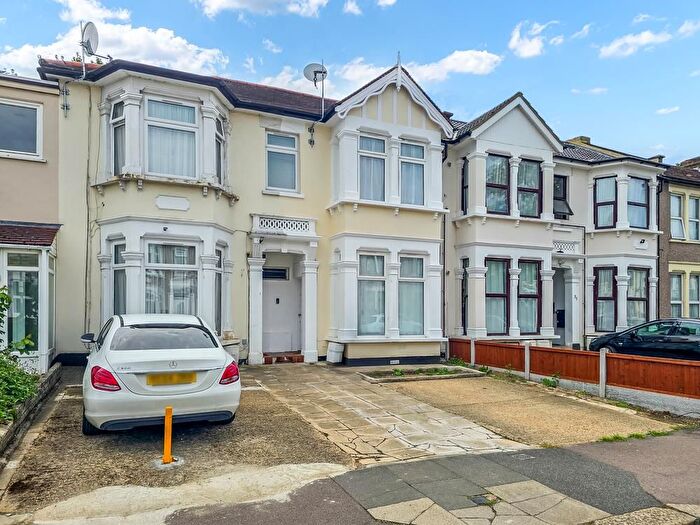 3 Bedroom Semi-Detached House To Rent In Empress Avenue, Ilford, London, IG1