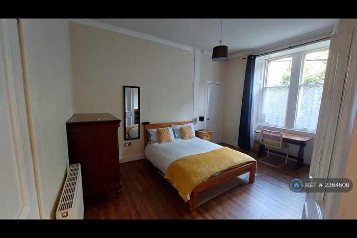 2 Bedroom Flat To Rent In Jameson Place, Edinburgh, EH6