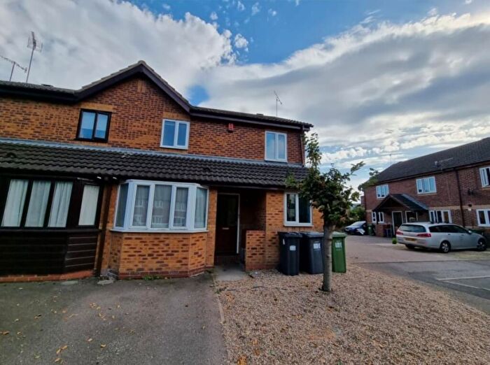 6 Bedroom End Of Terrace House For Sale In Gundry Close, Leamington Spa, CV31