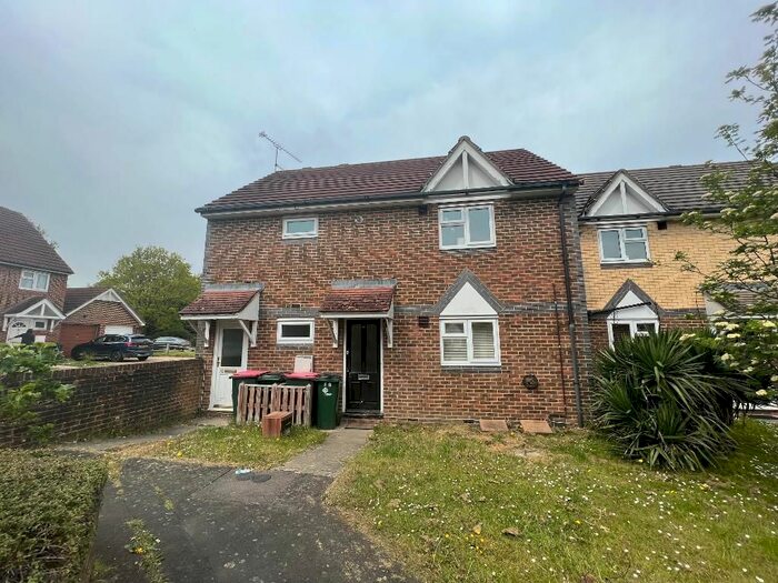 1 Bedroom Flat To Rent In Tuxford Close, Maidenbower, Crawley, RH10