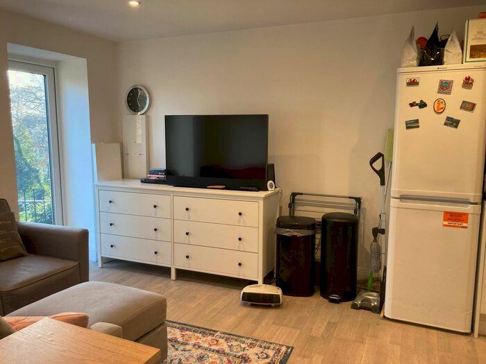 2 Bedroom Flat To Rent In Flat L, Central Hill, London, SE19
