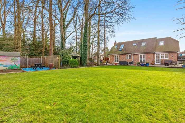 3 Bedroom Detached House For Sale In Wapseys Lane, Hedgerley, SL2