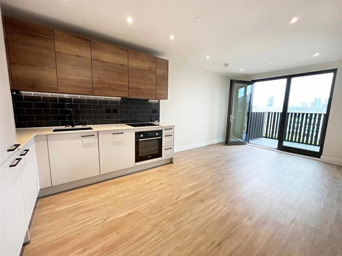 1 Bedroom Apartment To Rent In Glasswater Locks, Pitt Street, Birmingham, B4