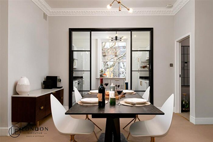 2 Bedroom Apartment For Sale In Hamilton Terrace, London, NW8