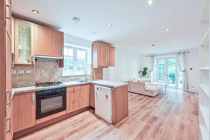 2 Bedroom Flat For Sale In Burton Road, Kilburn, London, NW6