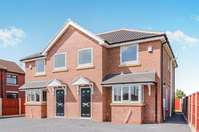 3 Bedroom Semi Detached House To Rent In Broadway, Dunscroft, Doncaster, DN7
