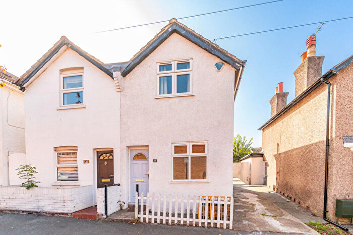 3 Bedroom End Of Terrace House To Rent In Napier Road, South Croydon, CR2