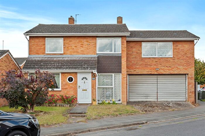 4 Bedroom Detached House For Sale In Cricketers Road, Arlesey, Beds, SG15