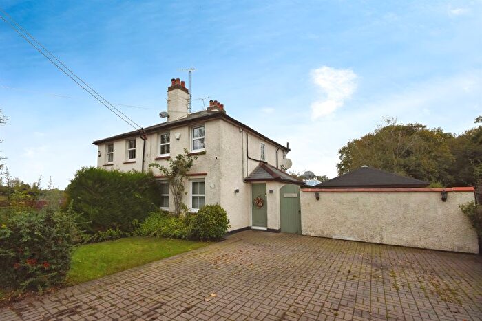 3 Bedroom Cottage For Sale In Slough Road, Danbury, Chelmsford, CM3