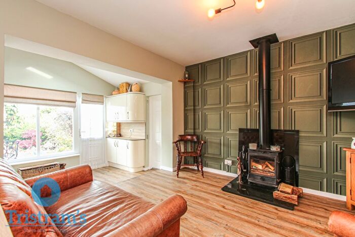 2 Bedroom Detached Bungalow For Sale In Heather Rise, Beeston, NG9