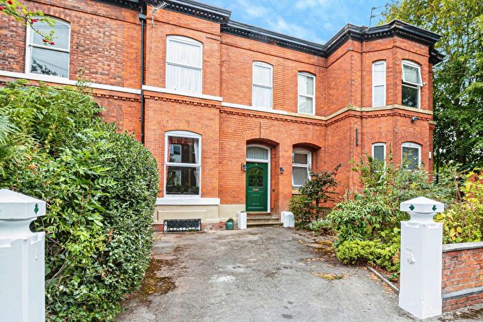 6 Bedroom Terraced House For Sale In Highfield Road, Manchester, M32