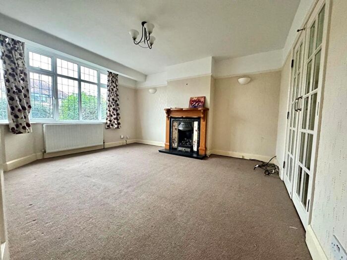 4 Bedroom Semi-Detached House To Rent In Longstomps Avenue, Chelmsford, CM2