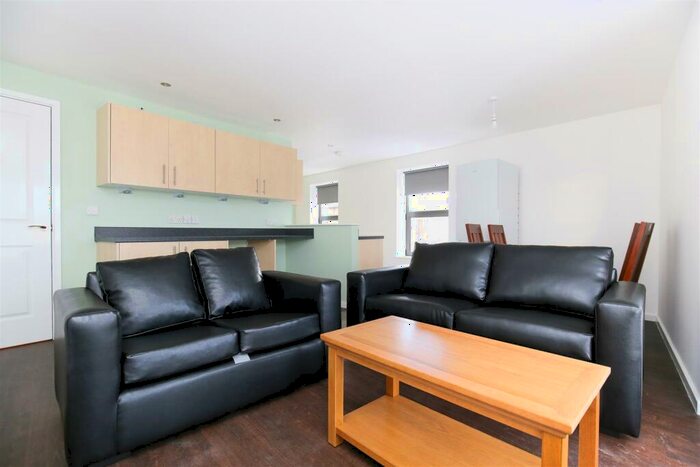 3 Bedroom Apartment To Rent In £pppw - Warton Terrace, Heaton, Newcastle Upon Tyne, NE6