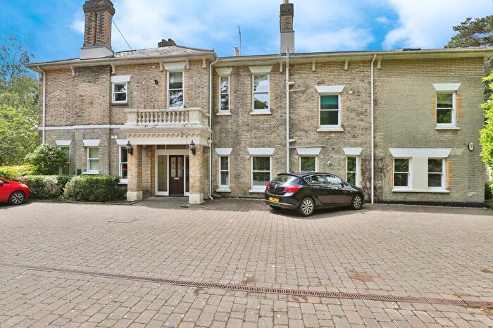 2 Bedroom Maisonette For Sale In Wimborne Road, Bournemouth, Dorset, BH2