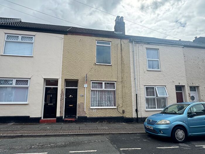 3 Bedroom Terraced House For Sale In Frederick Street, Widnes, Cheshire, WA8