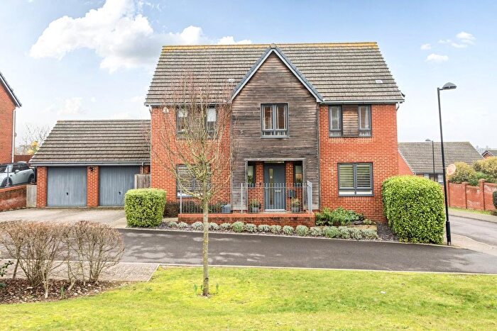 4 Bedroom Detached House For Sale In Portsea View, Bedhampton, PO9