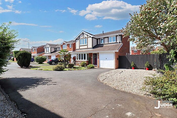 4 Bedroom Detached House For Sale In Wheatfield Close, Glenfield, Leicester, LE3
