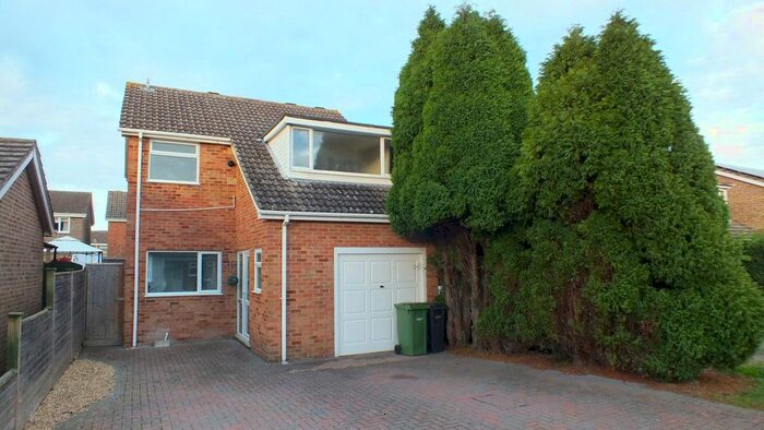 3 Bedroom Property To Rent In Virginia Way, Abingdon OX14