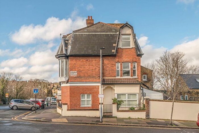 4 Bedroom Terraced House For Sale In Bramshot Avenue, Charlton, SE7