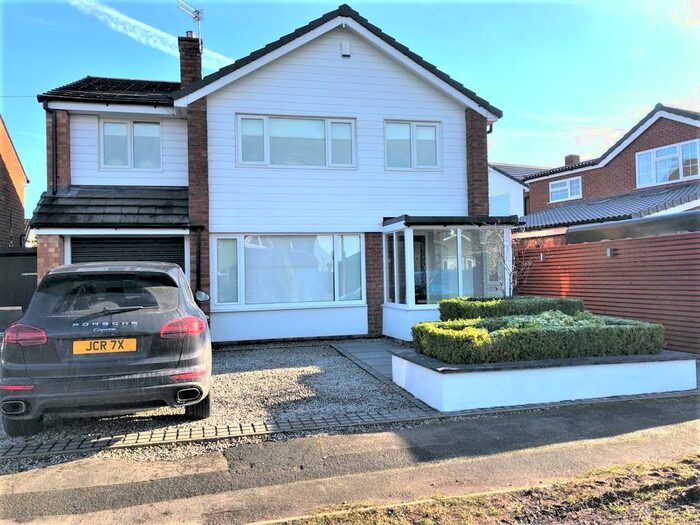 4 Bedroom Detached House To Rent In Penrhyn Crescent, Hazel Grove, Stockport, SK7