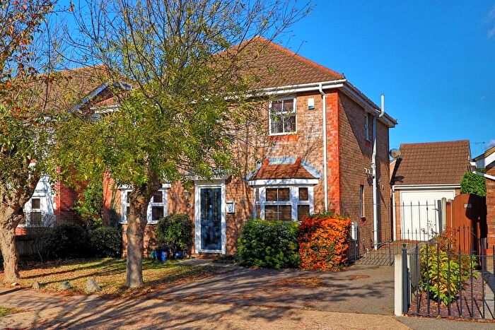 4 Bedroom Detached House For Sale In Benfleet, SS7