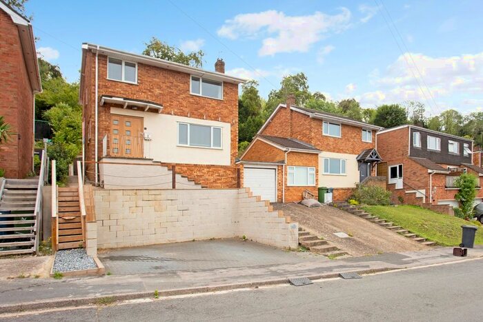 3 Bedroom Detached House To Rent In Stewarts Way, Marlow, SL7