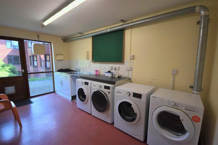 1 Bedroom Flat To Rent In Upper Glen Road, St. Leonards-On-Sea, TN37