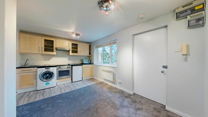 1 Bedroom Flat To Rent In Wilkinson Way, London, W4