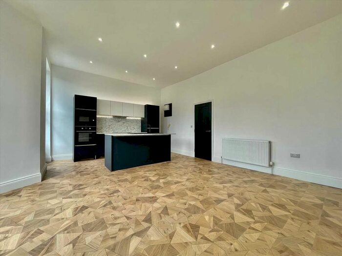 2 Bedroom Flat To Rent In Ermington Terrace, Mutley, Plymouth PL4