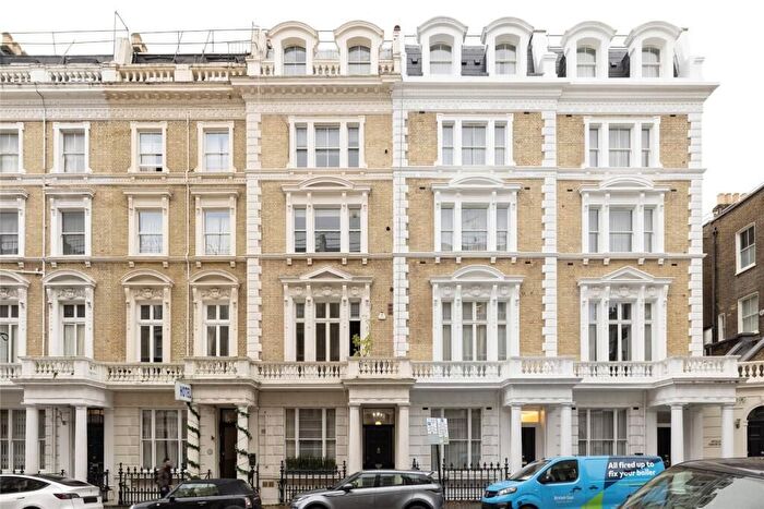 Studio To Rent In Notting Hill, London, W2