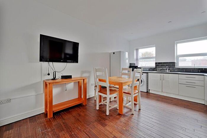2 Bedroom Apartment To Rent In Flat A, Furnace Hill, Sheffield, S3