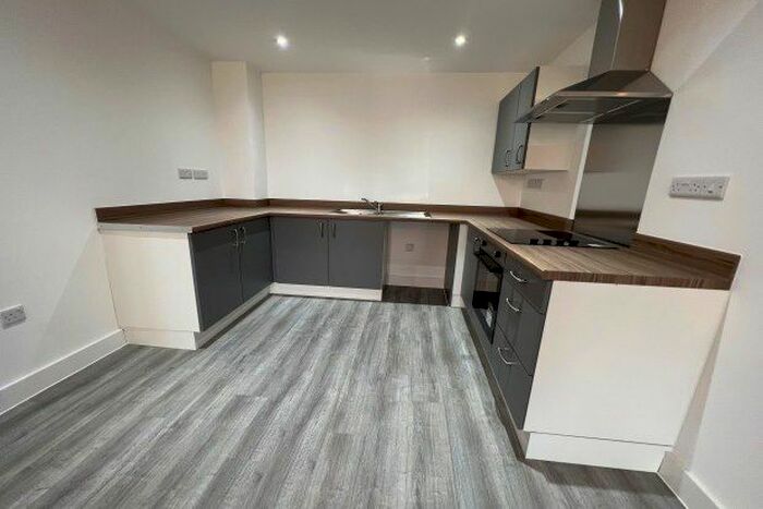 1 Bedroom Flat To Rent In Newton Road, Yeovil, BA20