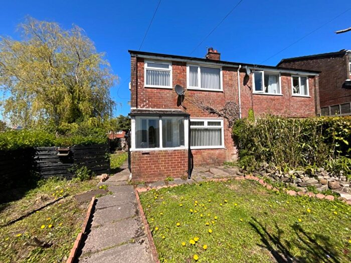 3 Bedroom House To Rent In Lyne Edge Crescent, Dukinfield, SK16