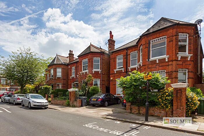 1 Bedroom Flat To Rent In Manstone Road, Kilburn, London, NW2