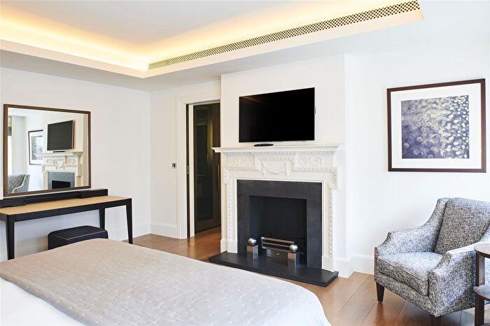 1 Bedroom Flat To Rent In Duke Street, London, W1K
