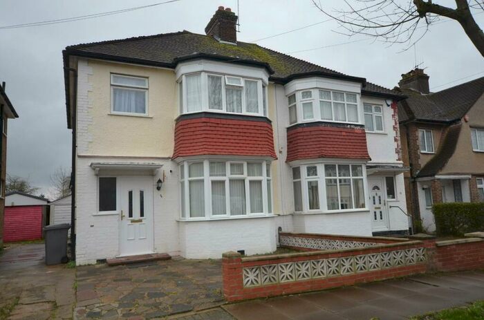 4 Bedroom House To Rent In Montpelier Rise, Wembley, ., HA9