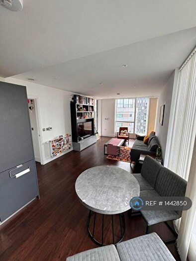 2 Bedroom Flat To Rent In Maine Tower, London, E14