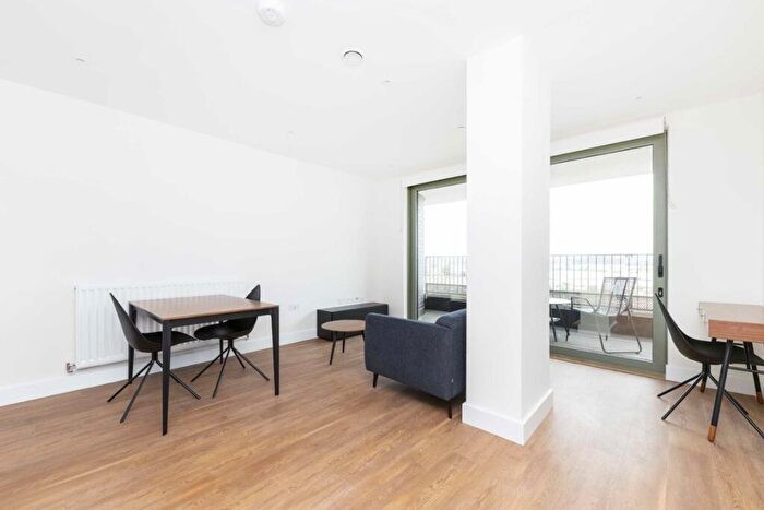 1 Bedroom Flat To Rent In Union Way, North Acton, NW10