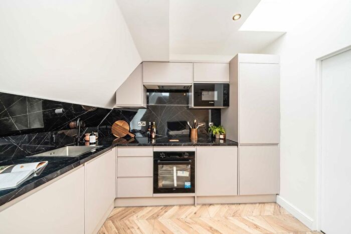 1 Bedroom Flat For Sale In Matheson Road, London, W14