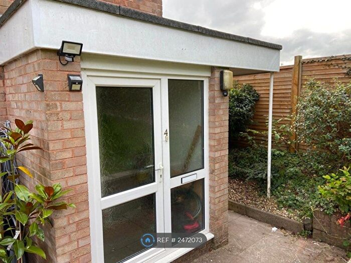 1 Bedroom Maisonette To Rent In Carew Road, Tiverton, EX16