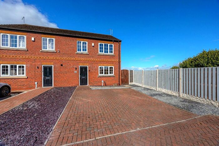 3 Bedroom Semi-Detached House For Sale In Highstone View, Barnsley, S70