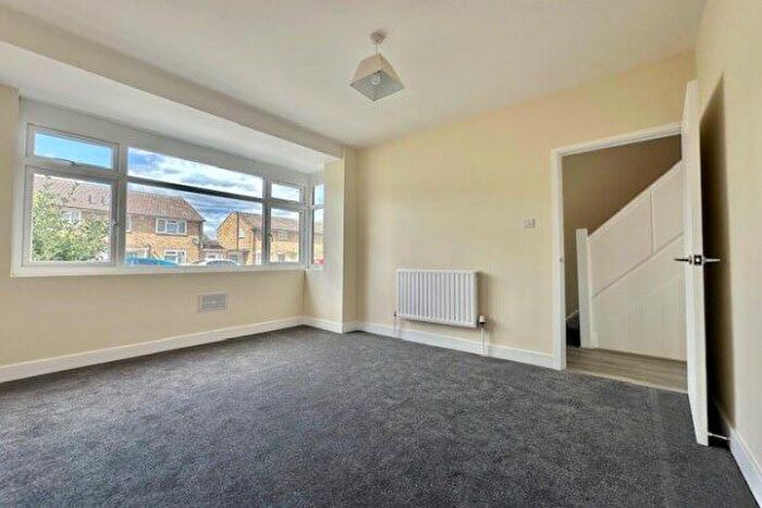 3 Bedroom Property To Rent In Frizlands Lane, Dagenham, RM10