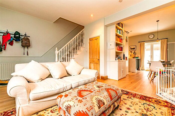 3 Bedroom Terraced House To Rent In Oaklands Grove, London, W12