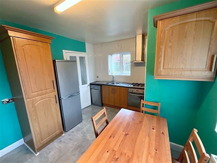 3 Bedroom Semi-Detached House For Sale In Jaunty View, Sheffield, S12