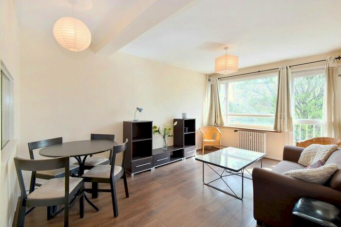 1 Bedroom Flat To Rent In Rockley Court, Shepherds Bush, W14