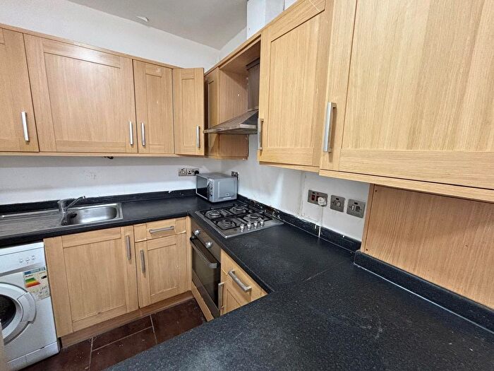 1 Bedroom Flat To Rent In First Floor Flat Madras Road, Ilford, Essex, IG1