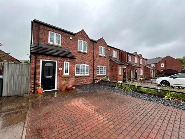 3 Bedroom Semi-Detached House To Rent In Gibson Way, Manby, Louth, LN11