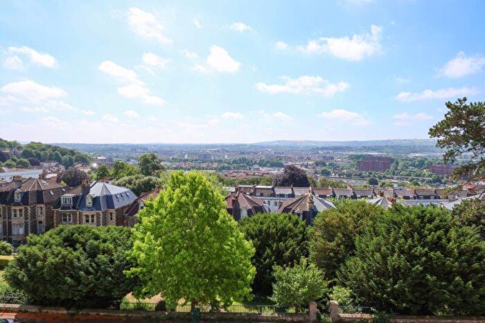 2 Bedroom Apartment For Sale In Royal York Crescent | Clifton, BS8
