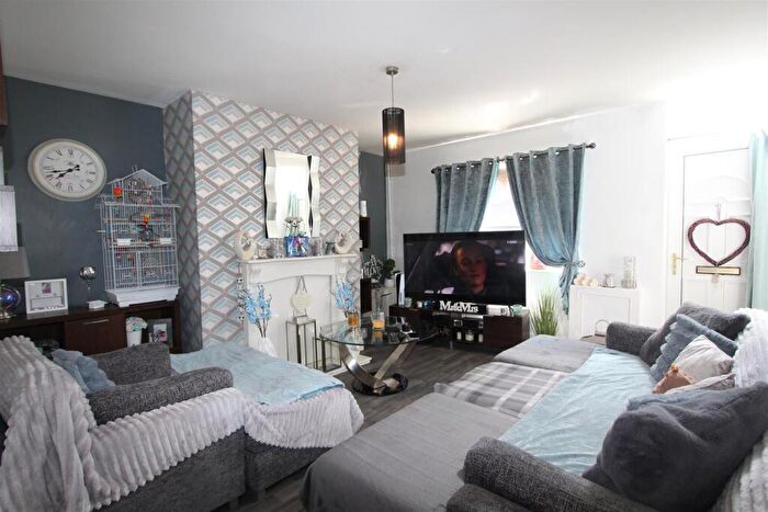 3 Bedroom Terraced House For Sale In Piggot Street, Farnworth, Bolton, BL4